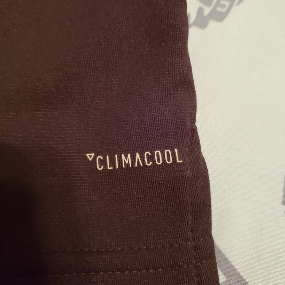 ⚽️ Manchester United Training Jersey ⚽️ - Picture 3 of 9